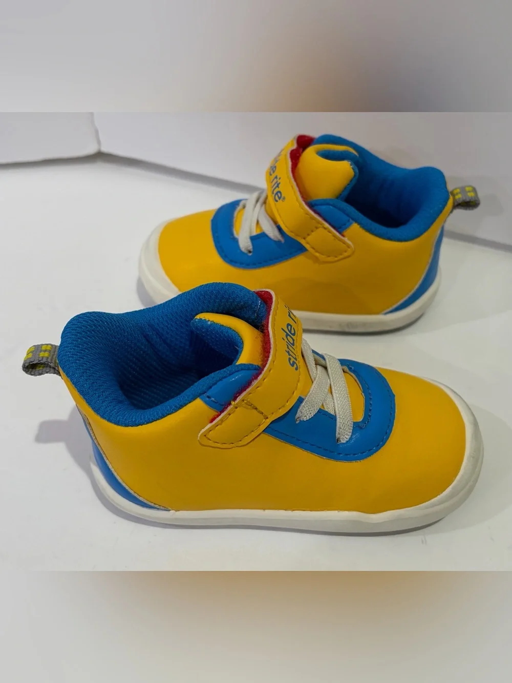 Ms. Rachel Bus Stride Rite Munchkin Sneakers 5